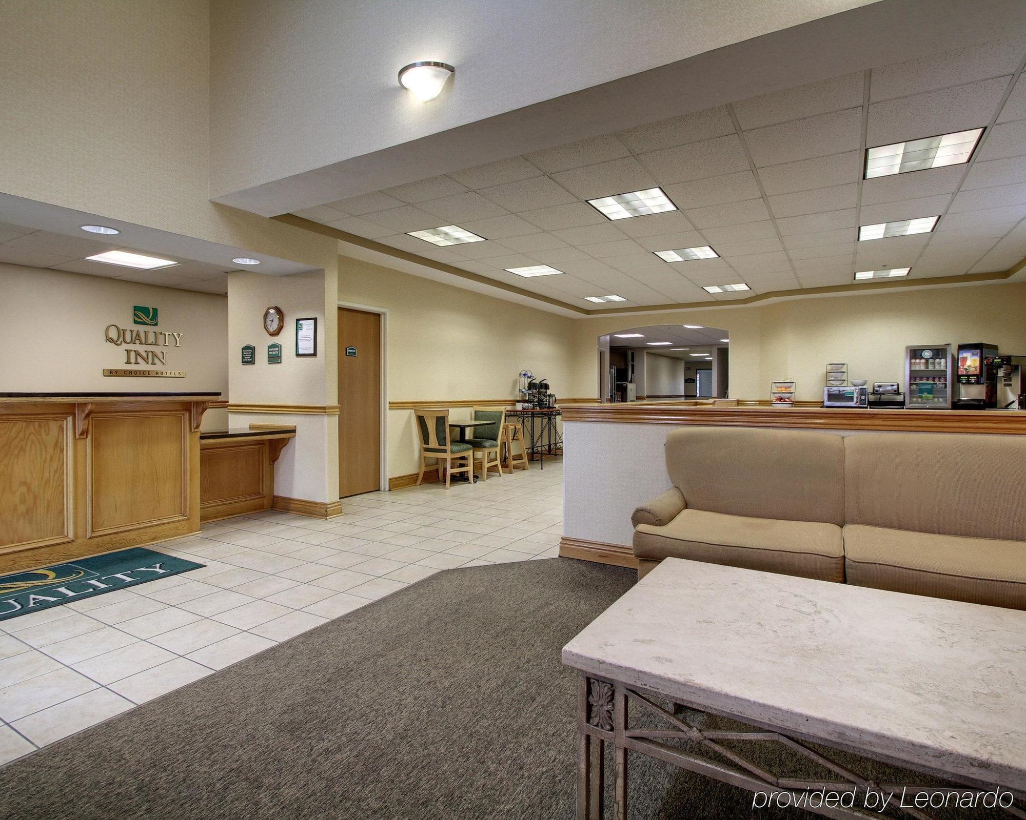 Columbia Inn & Suites Extérieur photo