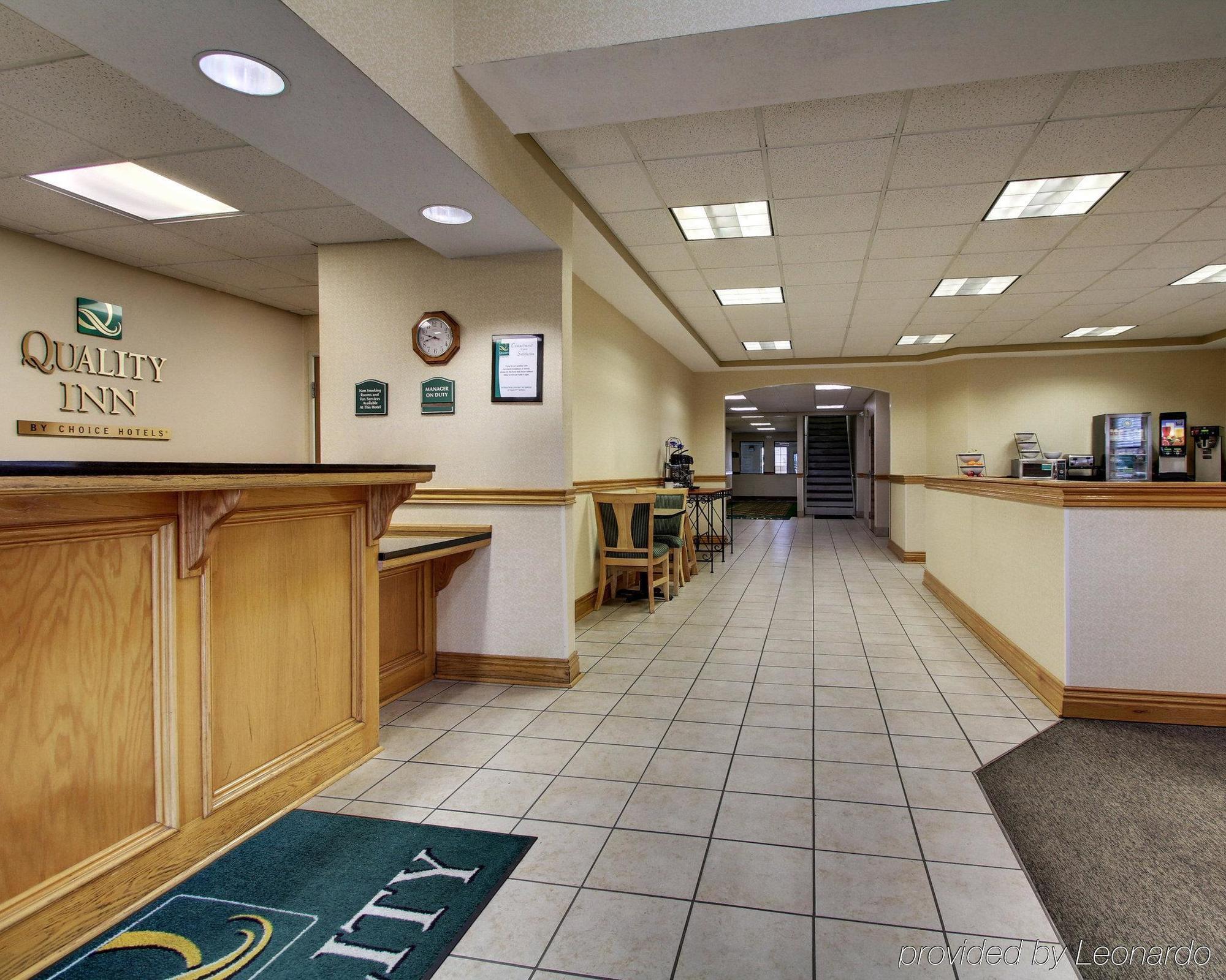 Columbia Inn & Suites Extérieur photo