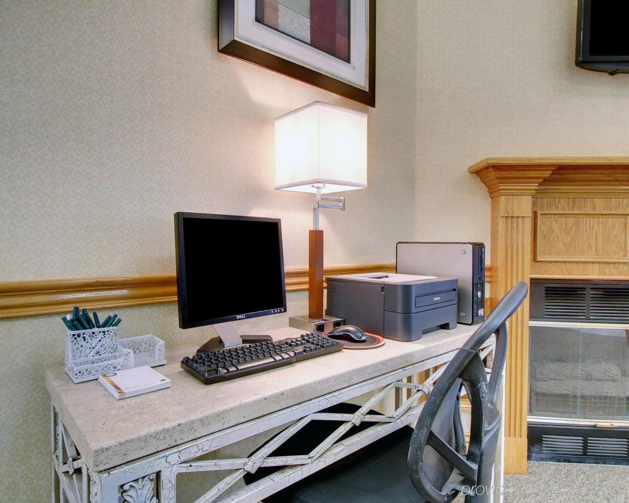 Columbia Inn & Suites Extérieur photo